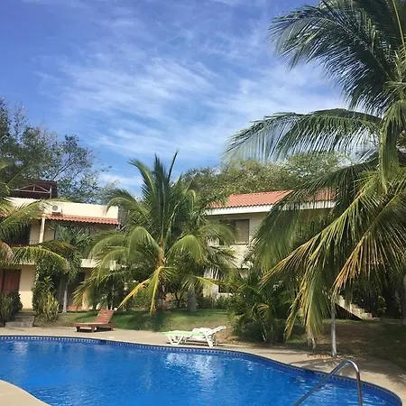 Las Colinas de Playas del coco